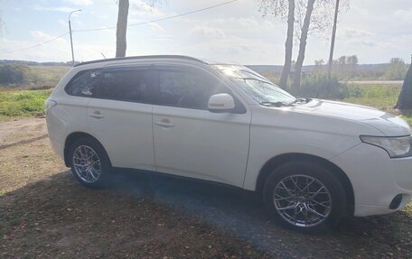 Mitsubishi Outlander III рестайлинг 3, 2012 год, 1 050 000 рублей, 7 фотография