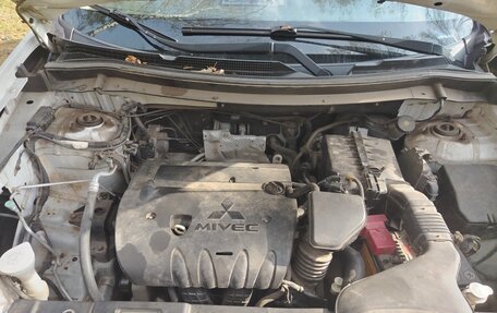 Mitsubishi Outlander III рестайлинг 3, 2012 год, 1 050 000 рублей, 10 фотография