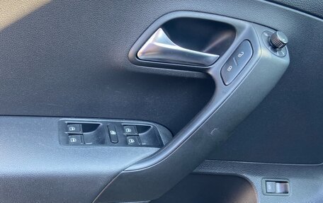 Volkswagen Polo VI (EU Market), 2018 год, 1 300 000 рублей, 17 фотография