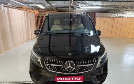 Mercedes-Benz V-Класс, 2023 год, 10 500 000 рублей, 2 фотография