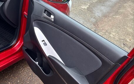 Hyundai Solaris II рестайлинг, 2015 год, 1 079 000 рублей, 16 фотография