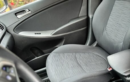 Hyundai Solaris II рестайлинг, 2015 год, 1 079 000 рублей, 21 фотография