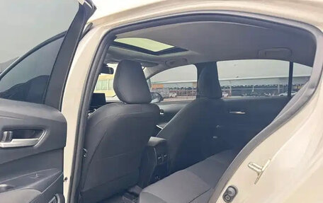 Toyota Corolla, 2023 год, 1 822 943 рублей, 10 фотография