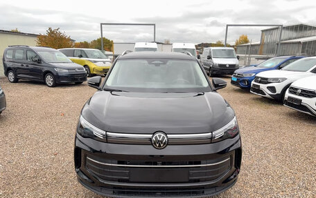 Volkswagen Tiguan, 2025 год, 6 900 000 рублей, 2 фотография