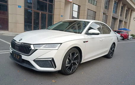 Skoda Octavia IV, 2022 год, 1 960 111 рублей, 2 фотография