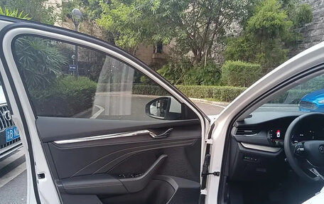 Skoda Octavia IV, 2022 год, 1 960 111 рублей, 12 фотография