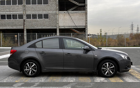 Chevrolet Cruze II, 2011 год, 600 000 рублей, 10 фотография