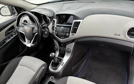 Chevrolet Cruze II, 2011 год, 600 000 рублей, 13 фотография