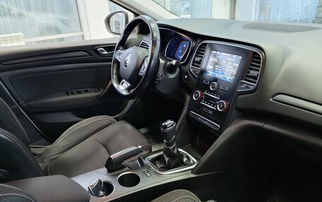 Renault Megane IV, 2018 год, 1 300 000 рублей, 11 фотография