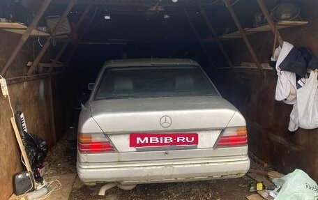 Mercedes-Benz E-Класс, 1993 год, 105 000 рублей, 4 фотография