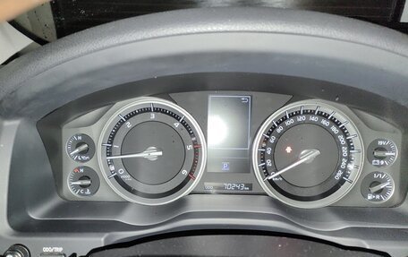 Toyota Land Cruiser 200, 2016 год, 8 200 000 рублей, 10 фотография