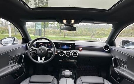 Mercedes-Benz A-Класс, 2022 год, 2 160 000 рублей, 11 фотография