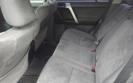 Toyota Land Cruiser Prado 150 рестайлинг 2, 2013 год, 2 500 000 рублей, 8 фотография