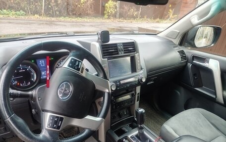 Toyota Land Cruiser Prado 150 рестайлинг 2, 2013 год, 2 500 000 рублей, 9 фотография