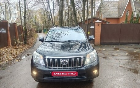 Toyota Land Cruiser Prado 150 рестайлинг 2, 2013 год, 2 500 000 рублей, 3 фотография