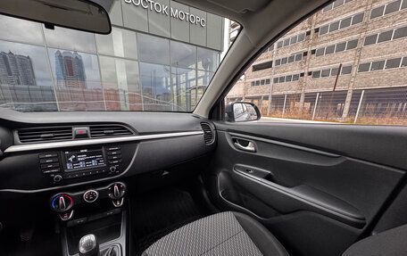 KIA Rio IV, 2018 год, 1 050 000 рублей, 12 фотография