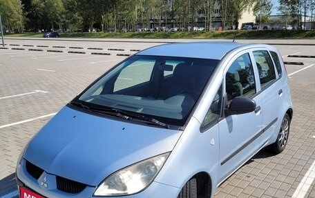 Mitsubishi Colt VI рестайлинг, 2004 год, 390 000 рублей, 1 фотография