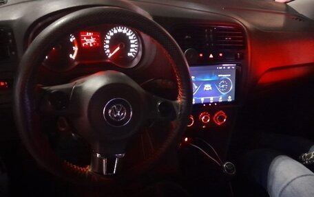 Volkswagen Polo VI (EU Market), 2011 год, 600 000 рублей, 5 фотография