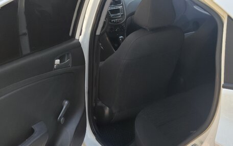 Hyundai Solaris II рестайлинг, 2016 год, 770 000 рублей, 9 фотография