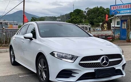 Mercedes-Benz A-Класс, 2021 год, 2 000 000 рублей, 3 фотография