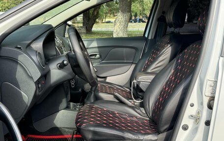 Renault Logan II, 2020 год, 880 000 рублей, 8 фотография