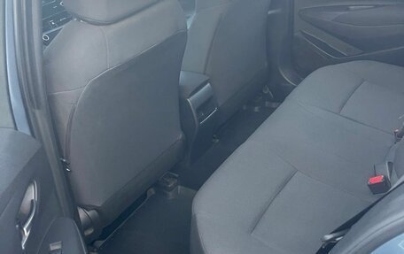 Toyota Corolla, 2019 год, 1 970 000 рублей, 6 фотография