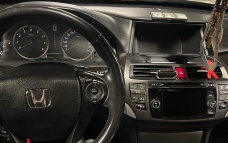 Honda Crosstour I рестайлинг, 2014 год, 1 400 000 рублей, 2 фотография