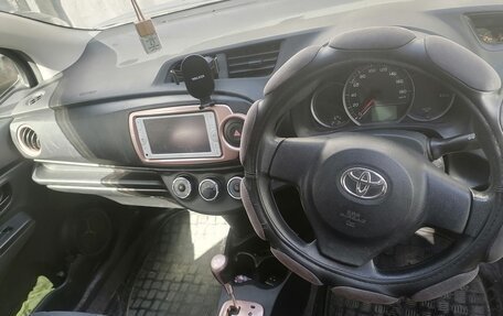 Toyota Vitz, 2013 год, 665 000 рублей, 7 фотография