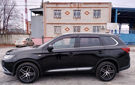 Mitsubishi Outlander III рестайлинг 3, 2017 год, 1 650 000 рублей, 5 фотография