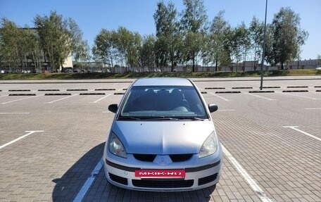 Mitsubishi Colt VI рестайлинг, 2004 год, 390 000 рублей, 3 фотография