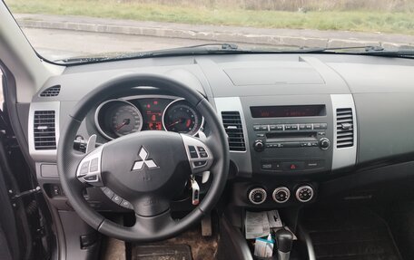 Mitsubishi Outlander III рестайлинг 3, 2008 год, 1 200 000 рублей, 9 фотография