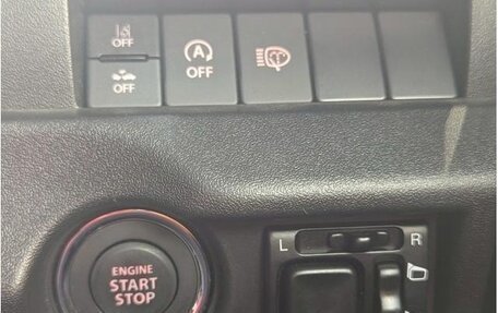 Suzuki Jimny, 2023 год, 2 149 999 рублей, 7 фотография