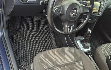 Volkswagen Polo VI (EU Market), 2012 год, 710 000 рублей, 21 фотография