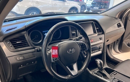 Hyundai Sonata VII, 2019 год, 1 870 000 рублей, 12 фотография