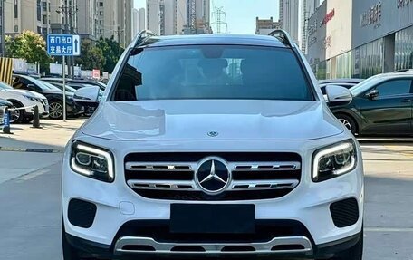 Mercedes-Benz GLB, 2021 год, 2 300 000 рублей, 2 фотография