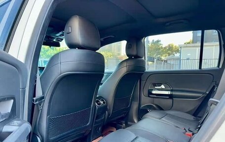 Mercedes-Benz GLB, 2021 год, 2 300 000 рублей, 9 фотография