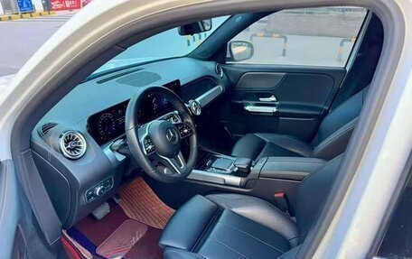 Mercedes-Benz GLB, 2021 год, 2 300 000 рублей, 8 фотография