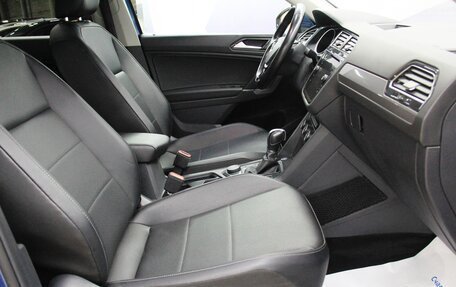 Volkswagen Tiguan II, 2018 год, 2 585 000 рублей, 14 фотография