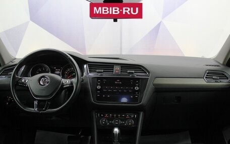 Volkswagen Tiguan II, 2018 год, 2 585 000 рублей, 12 фотография