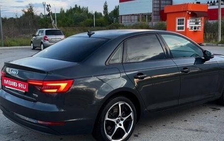 Audi A4, 2019 год, 2 050 000 рублей, 4 фотография