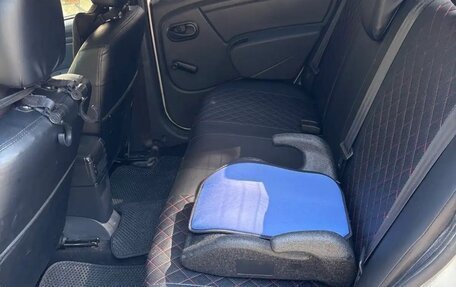 Renault Logan I, 2013 год, 330 000 рублей, 2 фотография