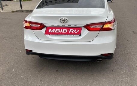 Toyota Camry, 2018 год, 2 450 000 рублей, 5 фотография