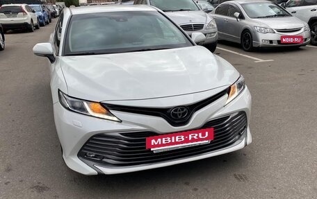 Toyota Camry, 2018 год, 2 450 000 рублей, 2 фотография