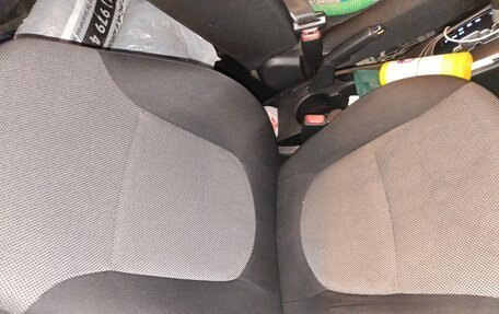 Hyundai Solaris II рестайлинг, 2011 год, 550 000 рублей, 4 фотография