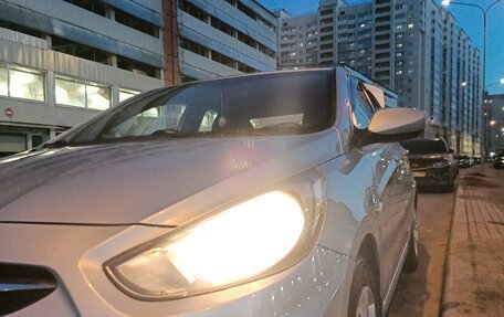 Hyundai Solaris II рестайлинг, 2011 год, 550 000 рублей, 8 фотография