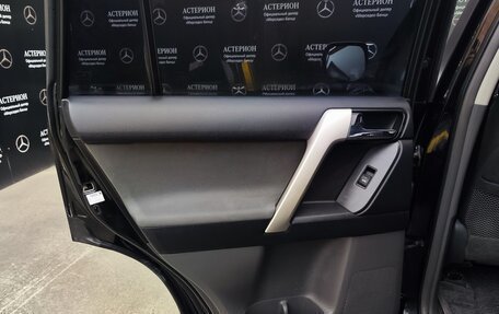 Toyota Land Cruiser Prado 150 рестайлинг 2, 2010 год, 2 666 000 рублей, 11 фотография