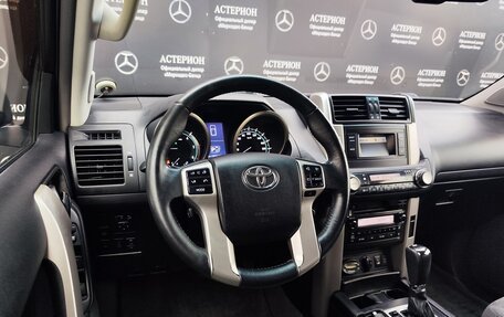 Toyota Land Cruiser Prado 150 рестайлинг 2, 2010 год, 2 666 000 рублей, 18 фотография