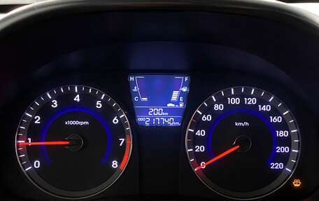 Hyundai Solaris II рестайлинг, 2011 год, 539 000 рублей, 14 фотография