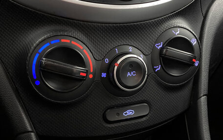 Hyundai Solaris II рестайлинг, 2011 год, 539 000 рублей, 16 фотография