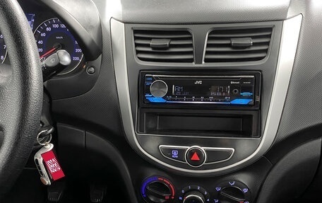 Hyundai Solaris II рестайлинг, 2011 год, 539 000 рублей, 15 фотография